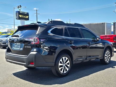 Used 2024 Subaru Outback Premium AWD/4WD image 6