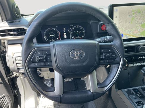 Used 2025 Toyota 4Runner TRD Sport Premium w/ Tow Technology Package AWD/4WD image 13