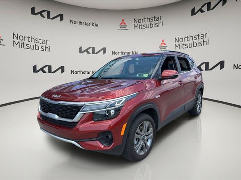 Used 2023 Kia Seltos S AWD/4WD image 1