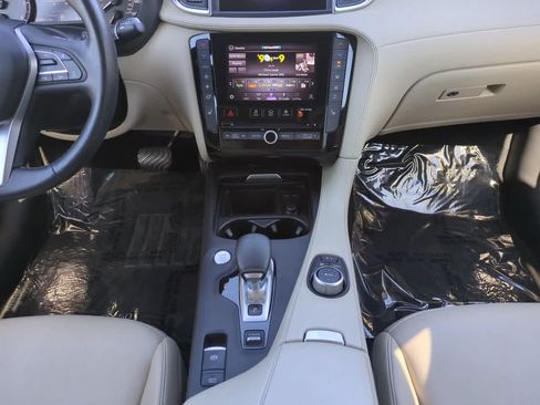 Used 2021 INFINITI QX50 Luxe FWD image 18