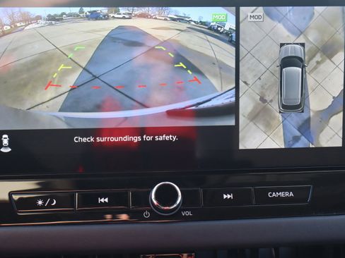 Used 2025 Mitsubishi Outlander SE image 22