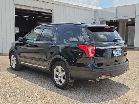 Used 2019 Ford Explorer XLT w/ Equipment Group 202A FWD image 39