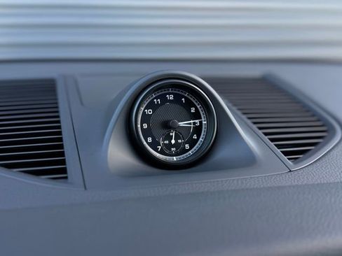 New 2026 Porsche Macan image 24