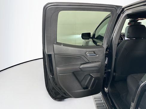 Used 2023 Chevrolet Colorado Z71 AWD/4WD image 24