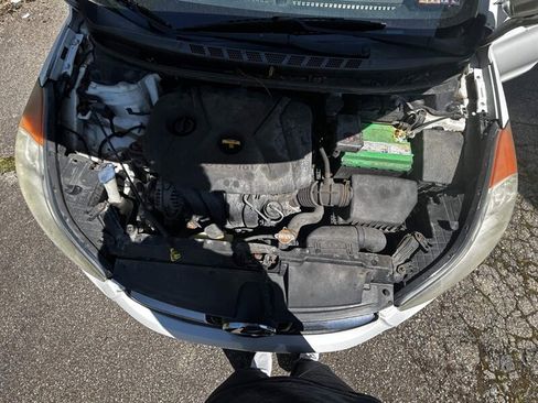 Used 2011 Hyundai Elantra Limited FWD image 34