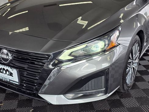 Used 2023 Nissan Altima 2.5 SV image 11