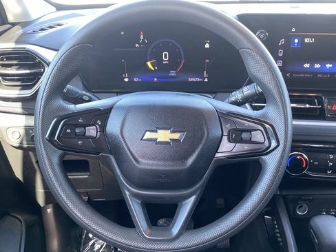 Used 2025 Chevrolet TrailBlazer LT FWD image 23