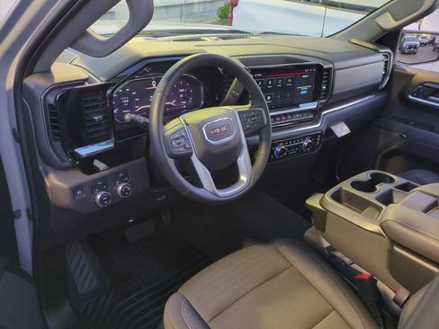 Used 2024 GMC Sierra 1500 SLE AWD/4WD image 10