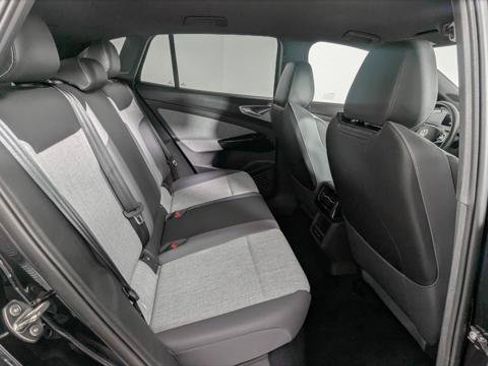 Used 2024 Volkswagen ID.4 Pro RWD image 19