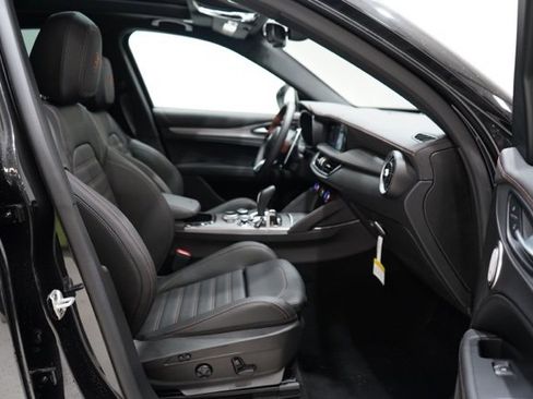 New 2025 Alfa Romeo Stelvio Sprint image 36
