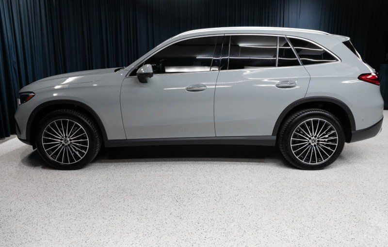 New 2027 Mercedes-Benz GLC 300 image 8