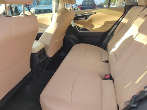 Used 2021 Toyota RAV4 XLE image 23