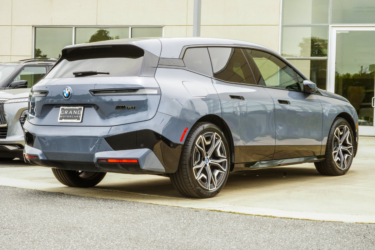 Used 2023 BMW iX M60 w/ Executive Package AWD/4WD image 12