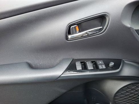 Used 2019 Toyota Prius Prime Advanced w/ Carpet Mat Package image 13