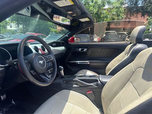 Used 2016 Ford Mustang Premium RWD image 9