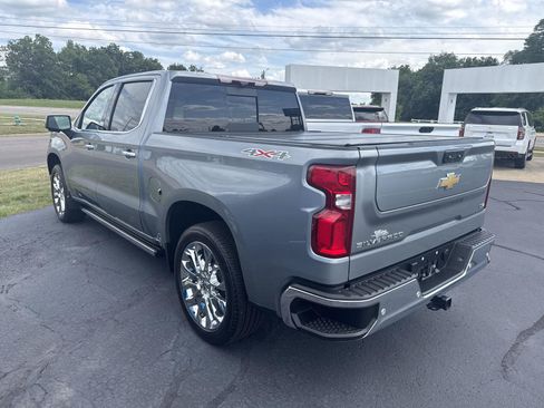 Used 2024 Chevrolet Silverado 1500 LTZ w/ LTZ Premium Package AWD/4WD image 2