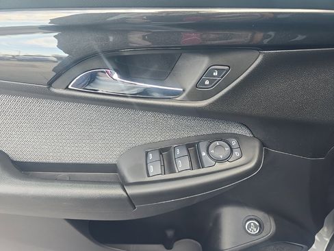 Used 2025 Chevrolet TrailBlazer LT w/ Convenience Package image 12