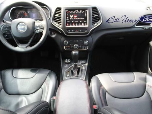 Used 2022 Jeep Cherokee Trailhawk w/ Sun, Sound & Nav Group image 16