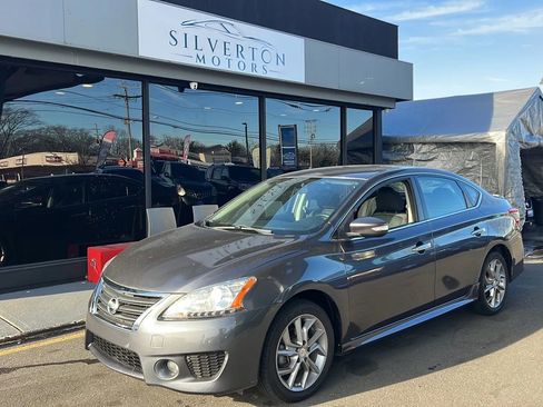Used 2015 Nissan Sentra SR image 2