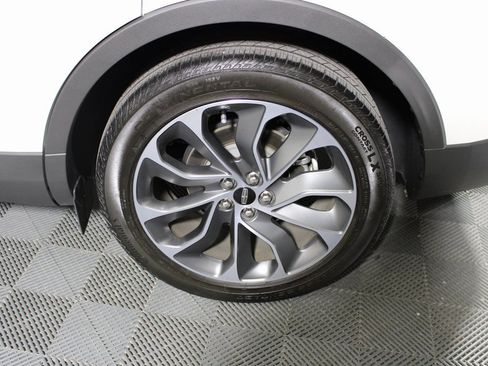 Used 2022 Lincoln Nautilus Reserve image 24