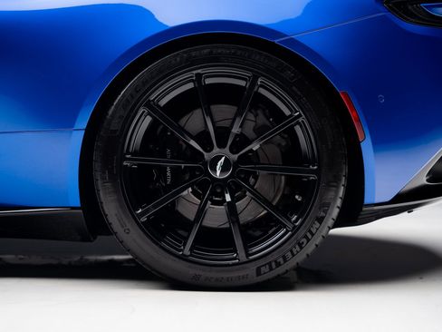 Used 2020 Aston Martin DB11 AMR image 24