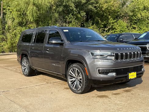 New 2025 Jeep Wagoneer L Series II image 2