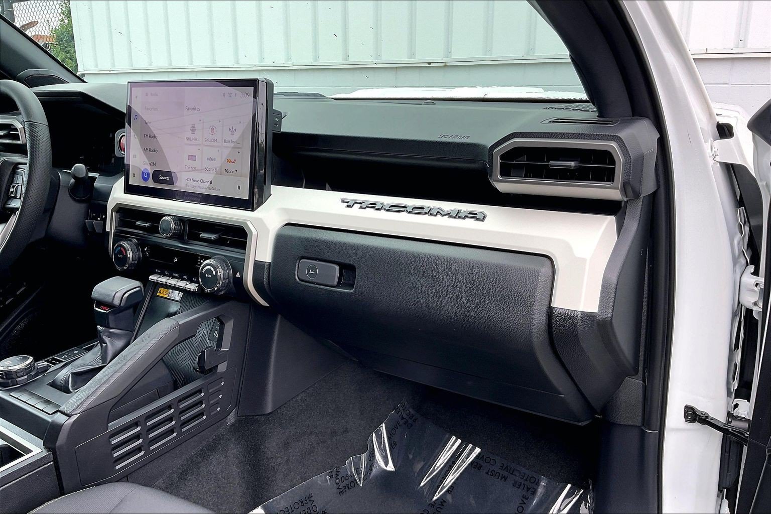 Used 2024 Toyota Tacoma TRD Sport w/ TRD Sport Upgrade Package AWD/4WD image 21