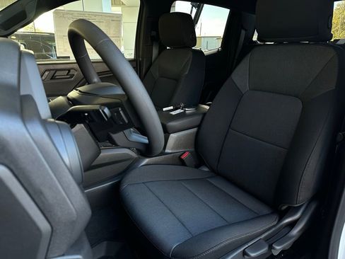 New 2026 Chevrolet Colorado W/T image 11