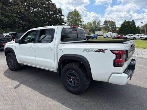 Used 2026 Nissan Frontier PRO-4X AWD/4WD image 6