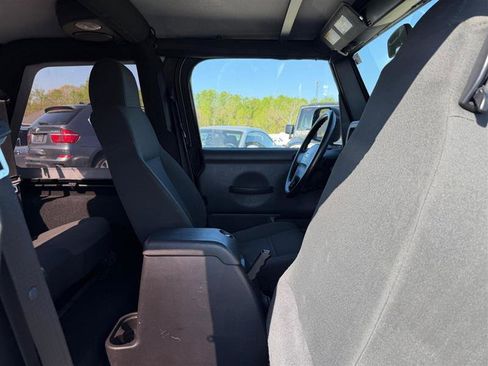 Used 2006 Jeep Wrangler X image 17