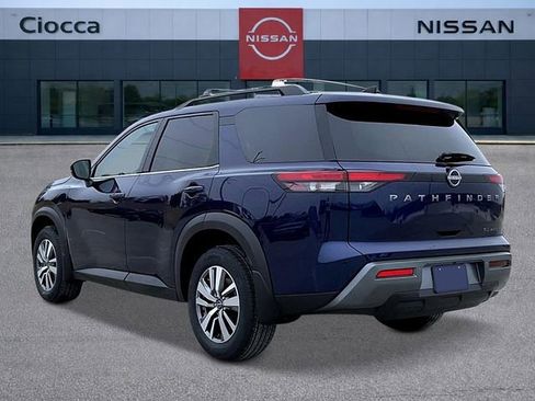New 2026 Nissan Pathfinder SL image 3