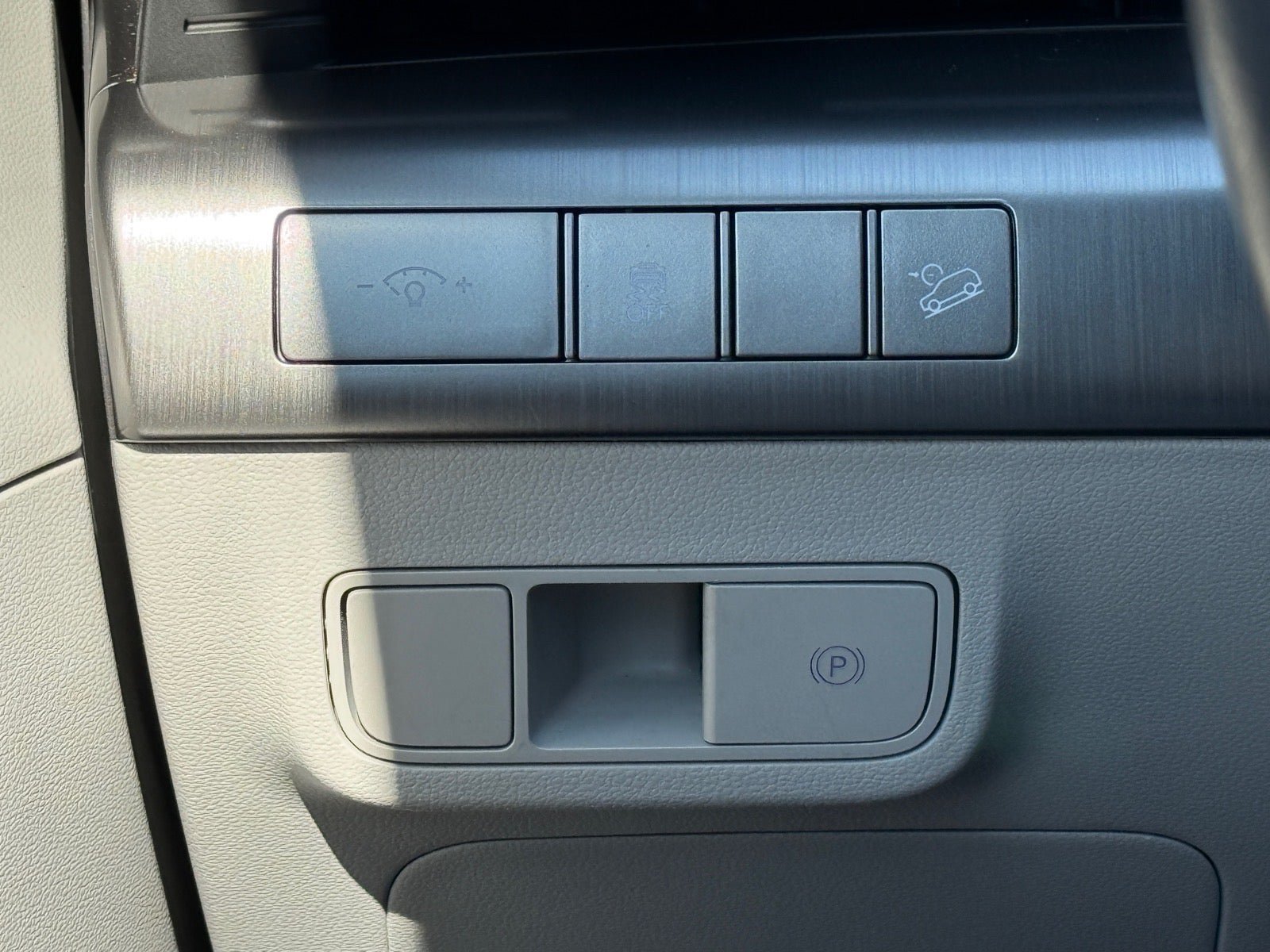 Used 2026 Hyundai Kona SEL Sport FWD image 19