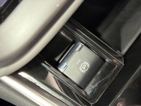 Certified 2025 Subaru Outback Premium w/ Popular Package #1A image 30