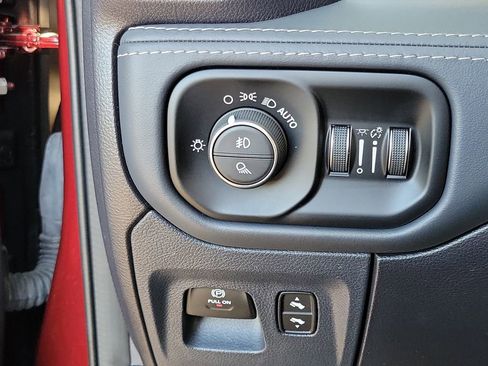 Certified 2024 RAM 1500 Limited image 8