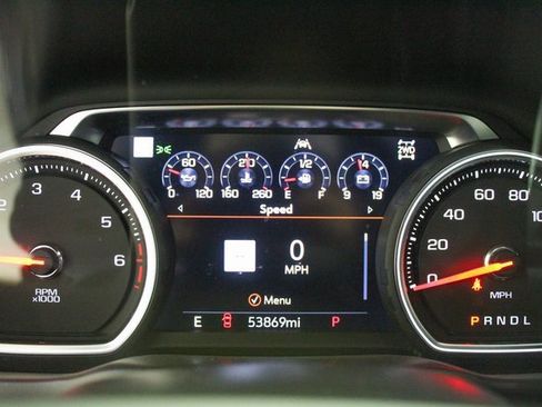 Used 2022 Chevrolet Silverado 1500 High Country w/ Technology Package image 10