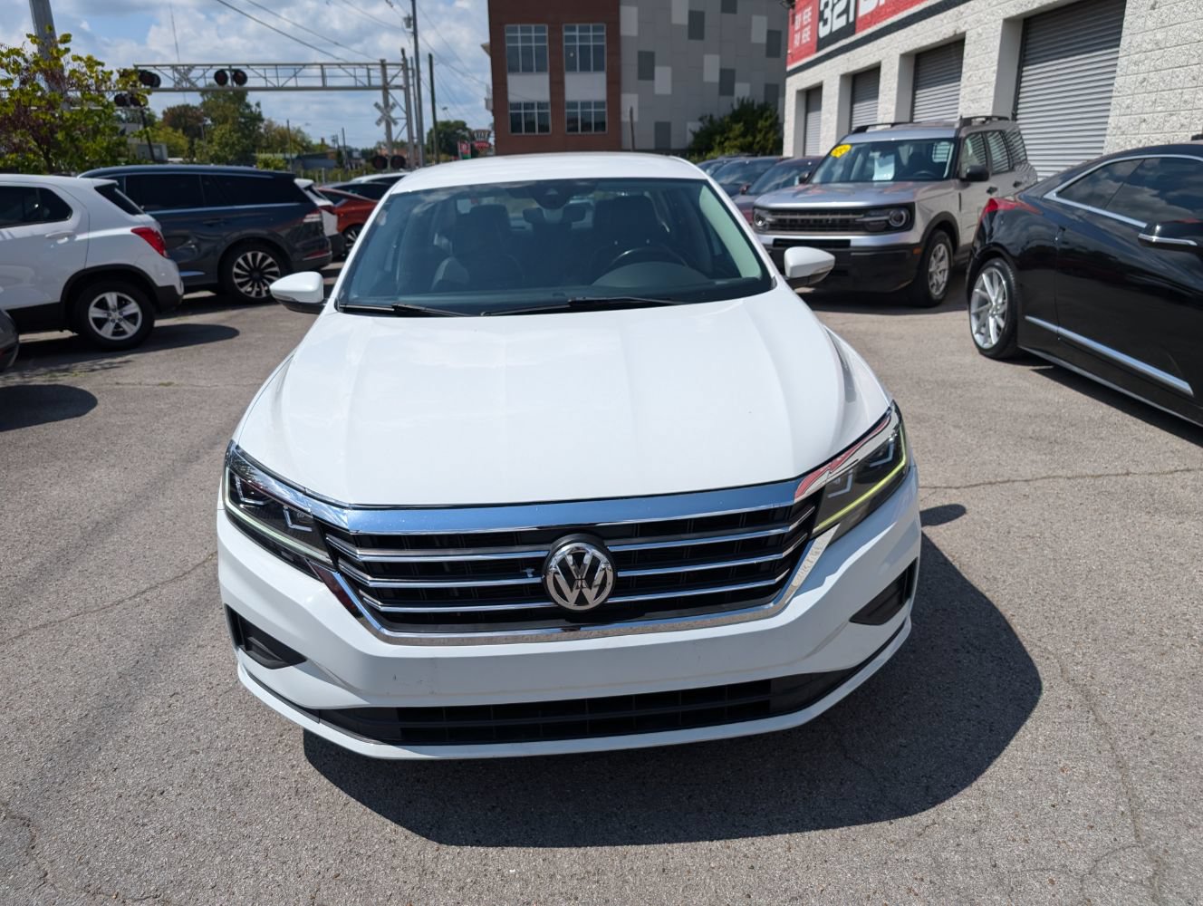 Used 2020 Volkswagen Passat 2.0T SE FWD image 4