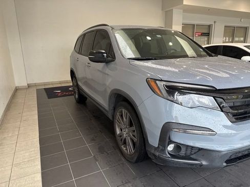 Used 2022 Honda Pilot Sport image 3