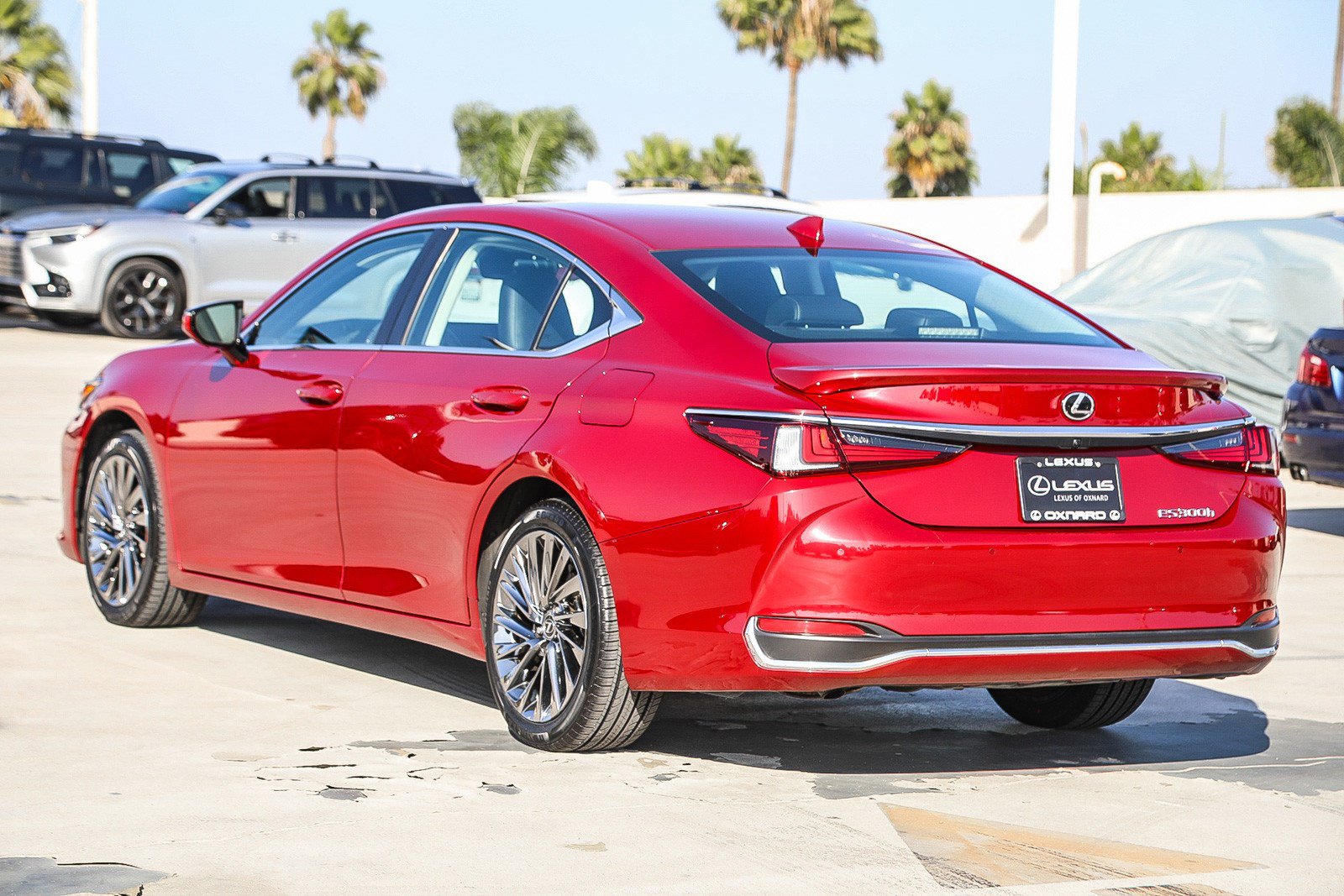 Certified 2024 Lexus ES 300h w/ Accessory Package (Z2) FWD image 5