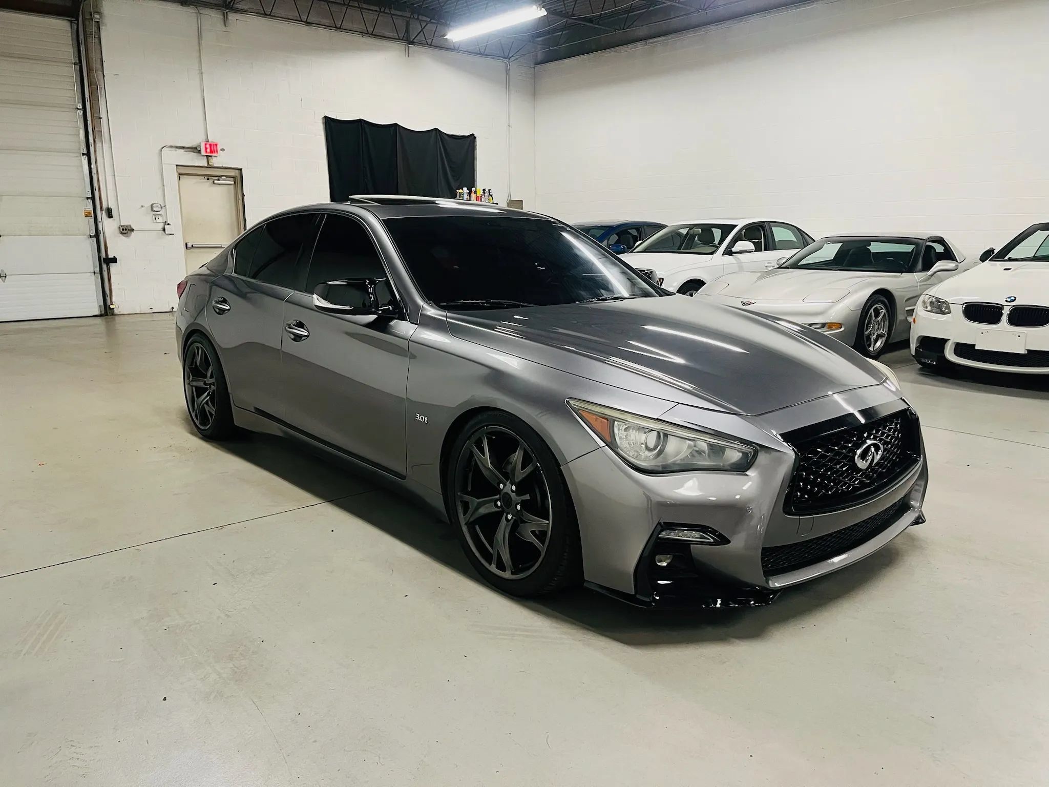 Used 2018 INFINITI Q50 Luxe w/ Essential Package (3.0T Luxe) AWD/4WD image 4