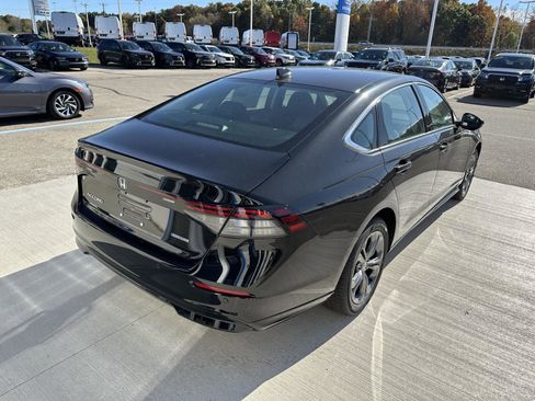 New 2025 Honda Accord EX-L image 8