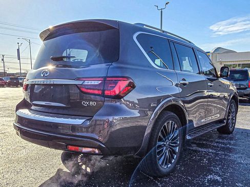Used 2023 INFINITI QX80 Premium Select w/ All-Season Package image 6