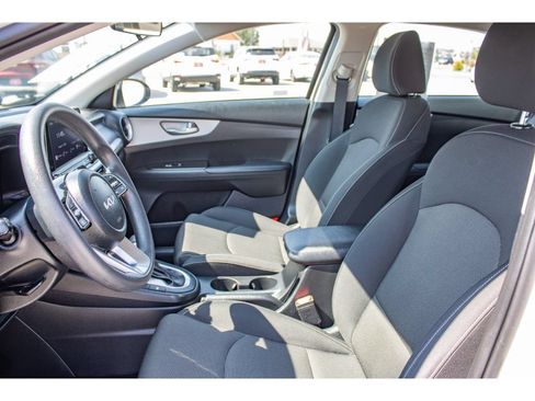 Used 2024 Kia Forte LXS w/ LXS Technology Package FWD image 28