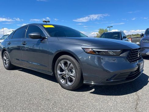 Used 2025 Honda Accord EX-L image 2