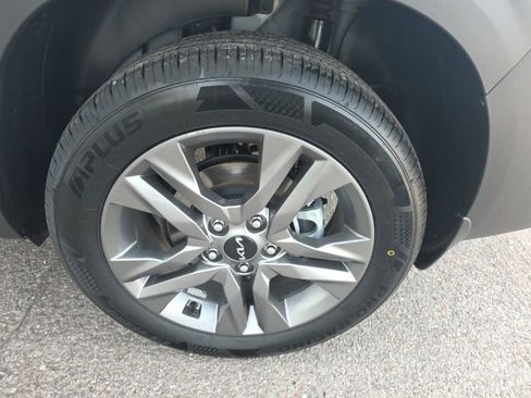 Used 2023 Kia Seltos LX image 7