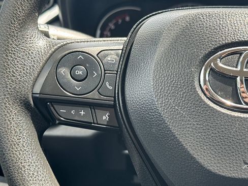 Used 2025 Toyota RAV4 XLE AWD/4WD image 20