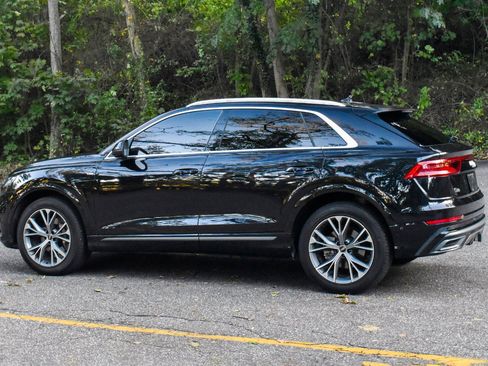Used 2021 Audi Q8 Premium Plus AWD/4WD image 5