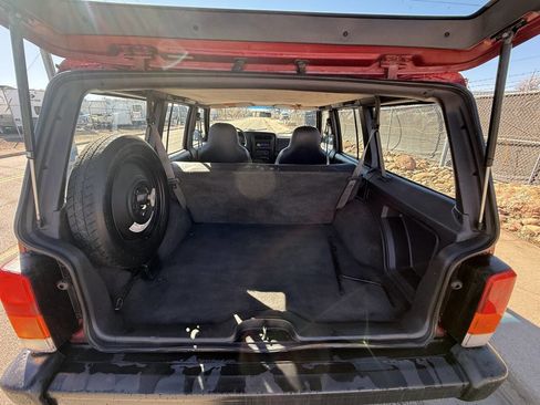 Used 1999 Jeep Cherokee SE image 18