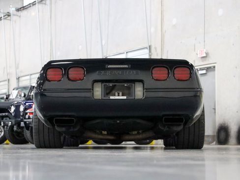 Used 1996 Chevrolet Corvette Convertible RWD image 28