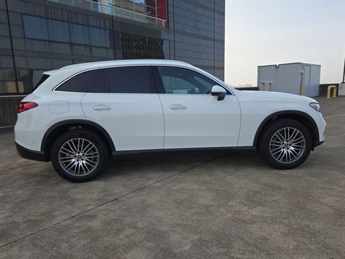 Certified 2026 Mercedes-Benz GLC 300 image 4