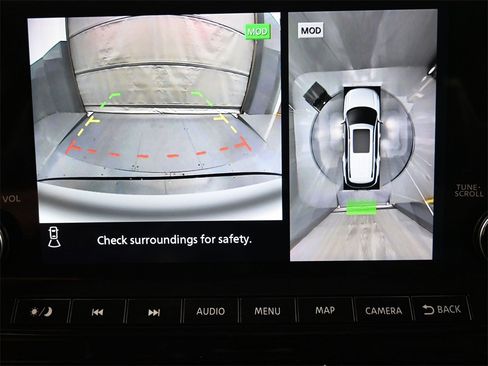 Used 2022 Nissan Pathfinder SL w/ SL Black Package image 14